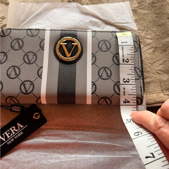 Vera New York Gray and Black Wallet Gold Accents New $39 Huge Sale Fast Ship - Picture 8 of 11